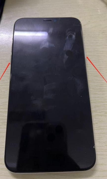 苹果11屏幕失灵怎么强制关机第1步